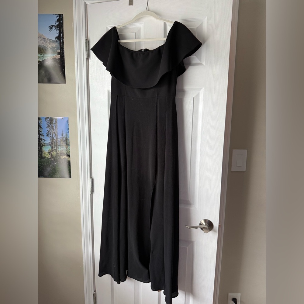 Altard State Elegant Black Off-Shoulder Dress